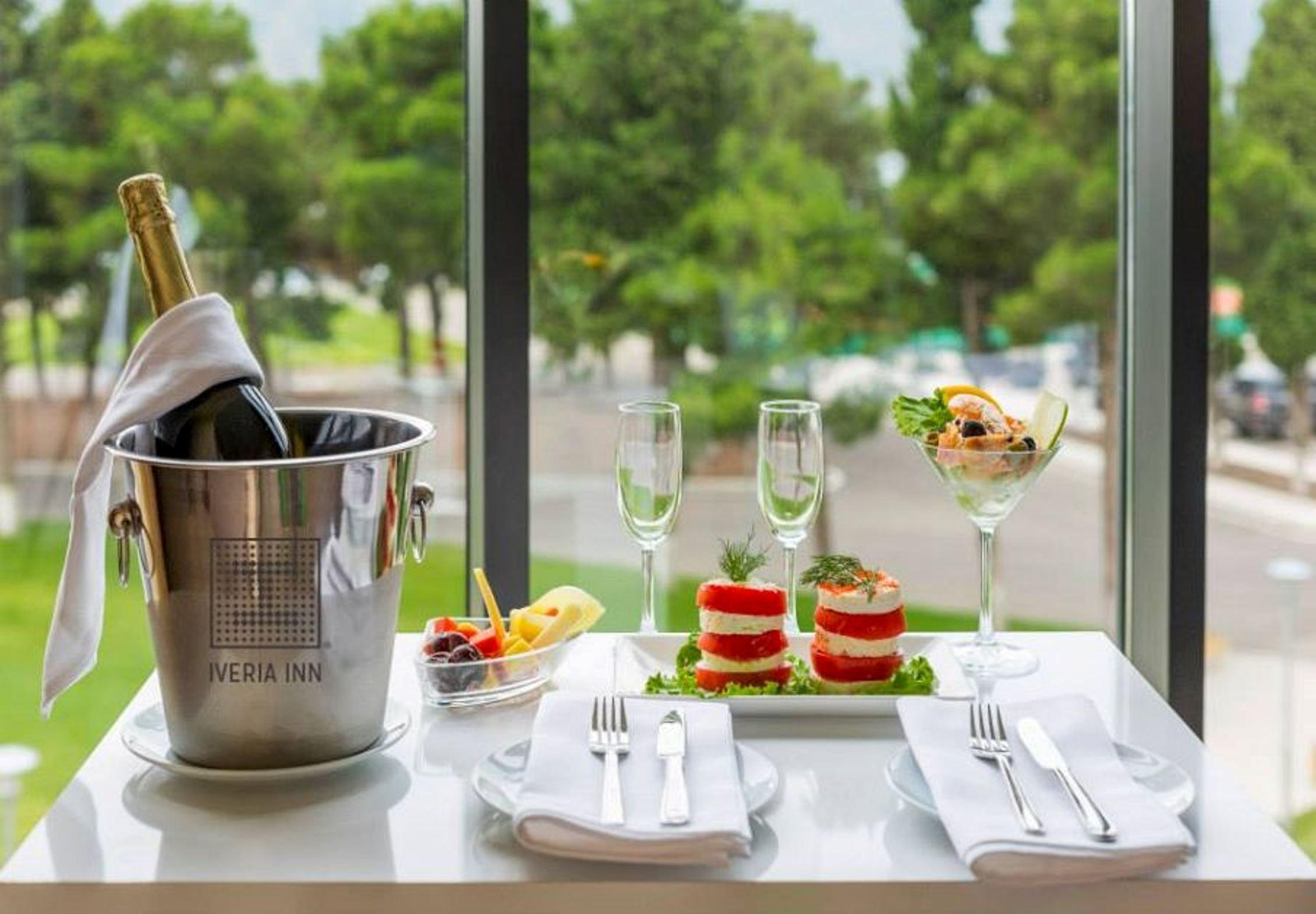 Iveria Inn Hotel Tbilisi Eksteriør bilde
