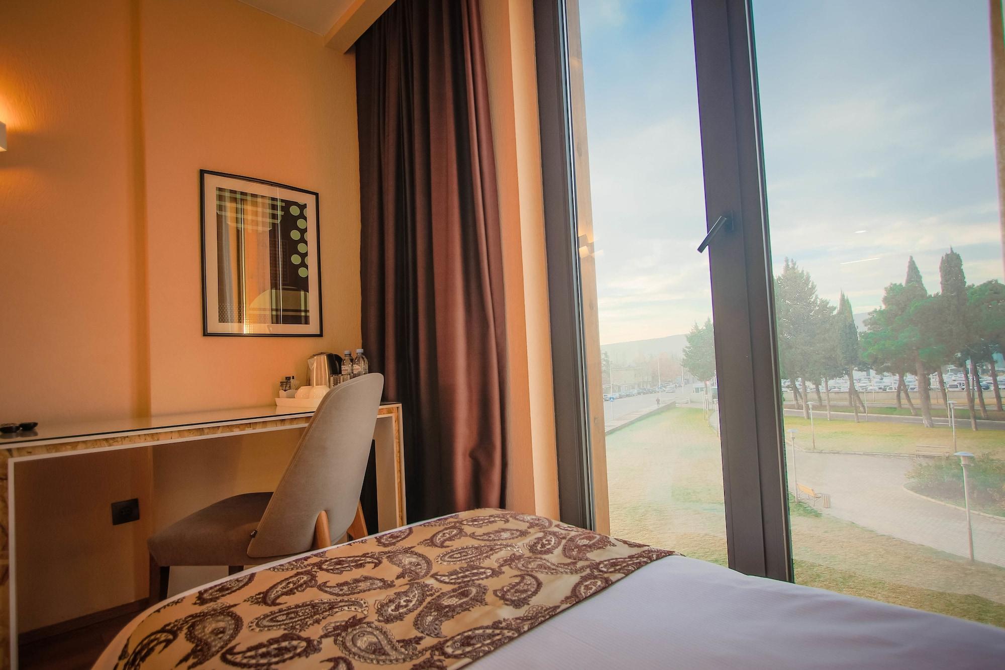 Iveria Inn Hotel Tbilisi Eksteriør bilde