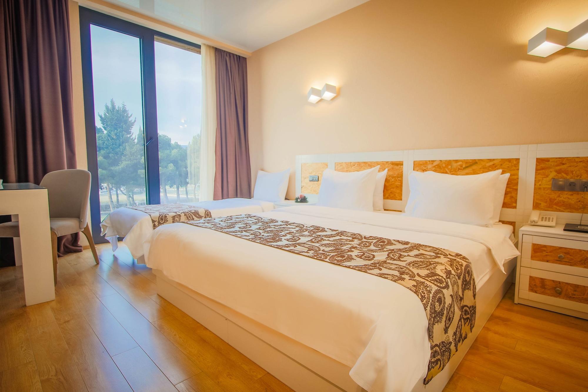 Iveria Inn Hotel Tbilisi Eksteriør bilde