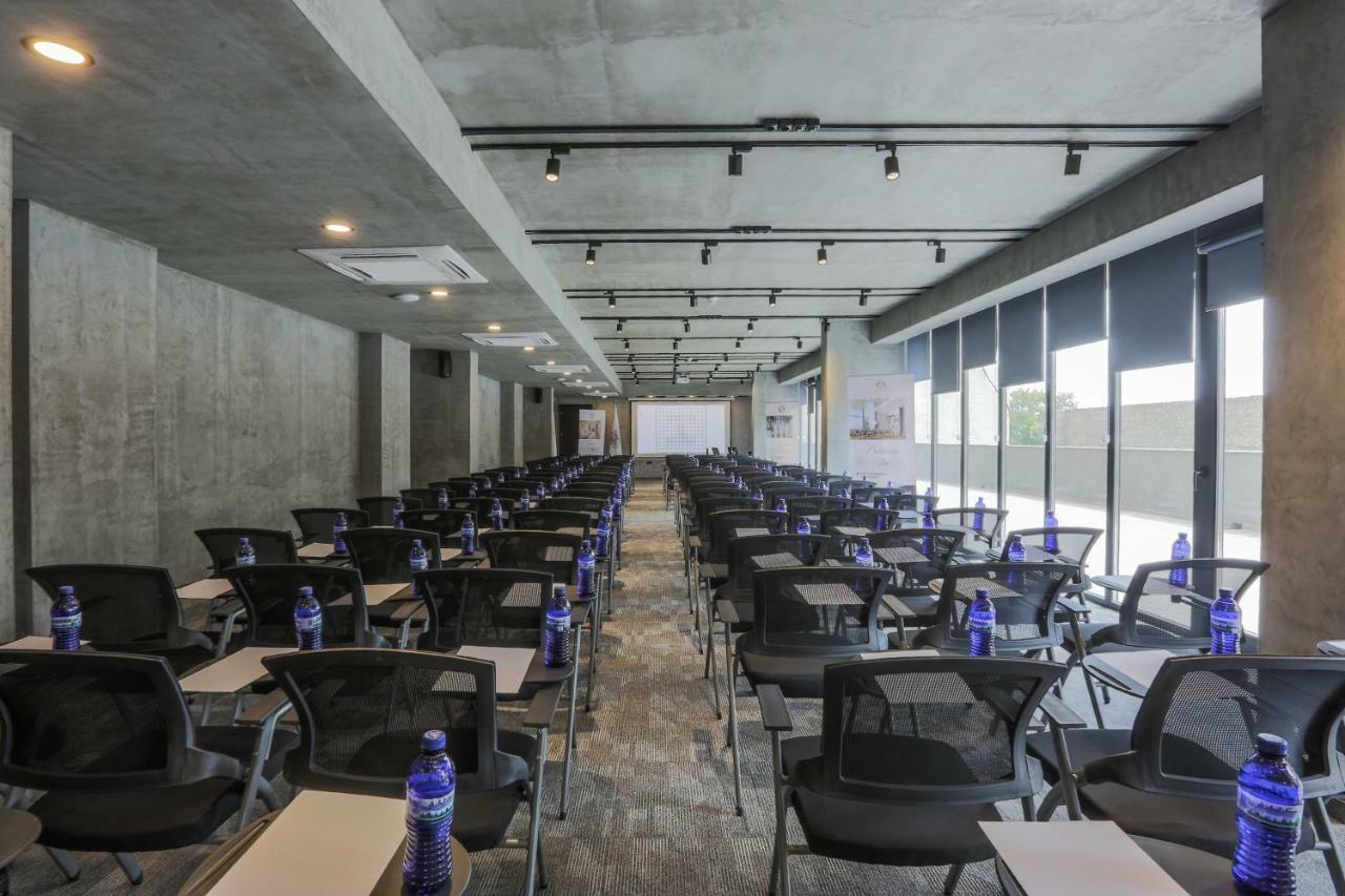 Iveria Inn Hotel Tbilisi Eksteriør bilde